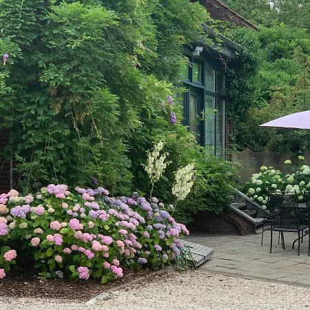 Guest house Vakantiewoning Momo 3*